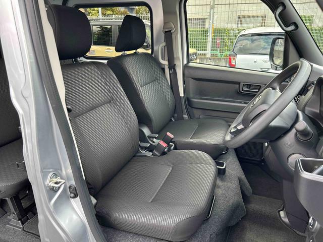 ハイゼットカーゴクルーズターボ　電動格納ドアミラー　キーフリーシステム保証　新車保証・まごころ保証　１年間・走行距離無制限付き　キーフリーシステム　プッシュスタート　前席パワーウインドウ　電動格納ドアミラー　アイドリングストップ　コーナーセンサー　オートライト（東京都）の中古車