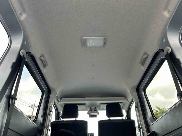 ハイゼットカーゴクルーズターボ　電動格納ドアミラー　キーフリーシステム保証　新車保証・まごころ保証　１年間・走行距離無制限付き　キーフリーシステム　プッシュスタート　前席パワーウインドウ　電動格納ドアミラー　アイドリングストップ　コーナーセンサー　オートライト（東京都）の中古車