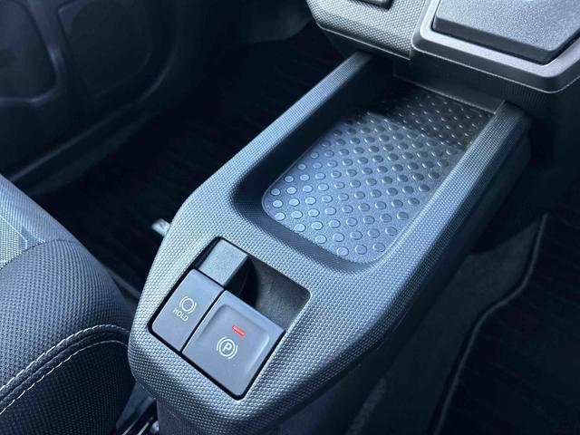 タフトＧターボ　クロムベンチャー　純正ナビ　パノラマモニター保証　新車保証・まごころ保証　１年間・走行距離無制限付き　純正７インチナビ　パノラマモニター　キーフリーシステム　前席シートヒーター　電動パーキングブレーキ　アダプティブクルーズコントロール（東京都）の中古車