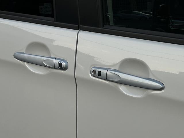 トールカスタムＧ　ターボ　ディスプレイオーディオ　パノラマモニター保証　新車保証・まごころ保証　１年間・走行距離無制限付き　スマホ連携９インチディスプレイオーディオ　キーフリーシステム　ＬＥＤヘッドランプ　ＬＥＤフォグランプ　両側電動スライドドア　パノラマモニター（東京都）の中古車