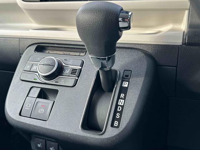 ムーヴキャンバスストライプスＧ　純正７インチナビ　パノラマモニター・ドラレコ保証　新車保証・まごころ保証　１年間・走行距離無制限付き　純正７インチナビ　ドライブレコーダー　パノラマモニター　両側電動スライドドア　電動パーキングブレーキ　キーフリーシステム　前席シートヒーター（東京都）の中古車