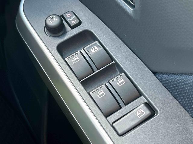 トールカスタムＧ　９インチディスプレイオーディオ　パノラマモニター保証　新車保証・まごころ保証　１年間・走行距離無制限付き・９インチディスプレイオーディオ装備・パノラマカメラ装備・ＬＥＤヘッドライト装備（東京都）の中古車