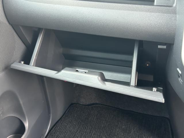 タントカスタムＲＳ　スマートセレクションＳＡ　雹害車　ナビ保証　新車保証・まごころ保証　１年間・走行距離無制限付き（東京都）の中古車