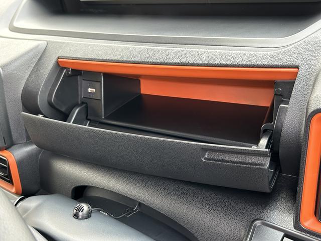 タントファンクロスターボ　　室内灯油臭いです保証　新車保証・まごころ保証　１年間・走行距離無制限付き（東京都）の中古車