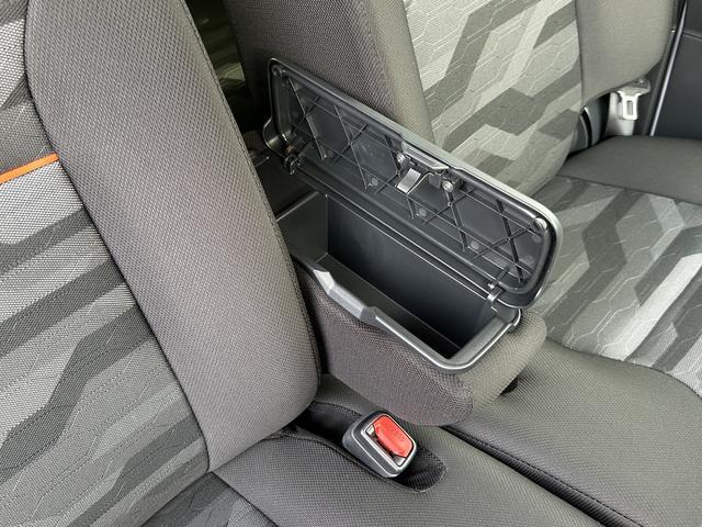 タントファンクロスターボ　　室内灯油臭いです保証　新車保証・まごころ保証　１年間・走行距離無制限付き（東京都）の中古車