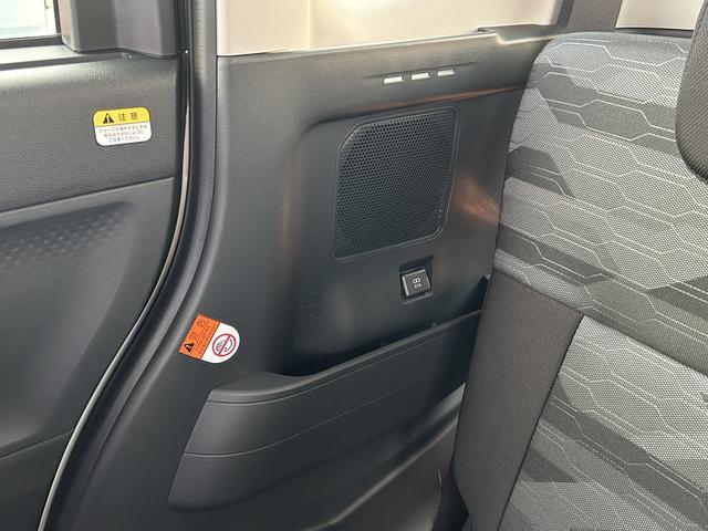 タントファンクロスターボ　　室内灯油臭いです保証　新車保証・まごころ保証　１年間・走行距離無制限付き（東京都）の中古車