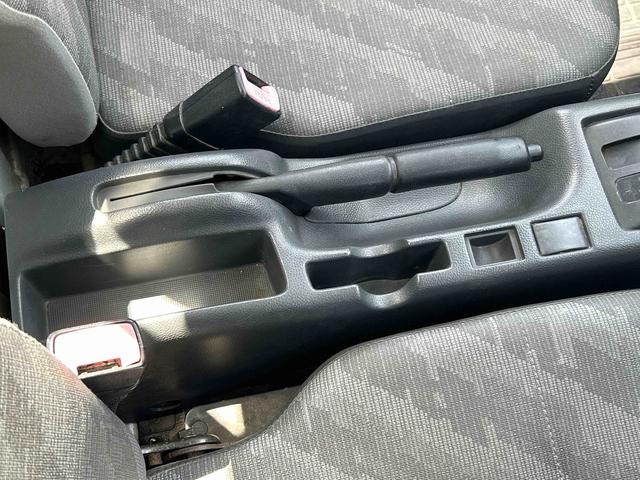 キャリイトラックＫＣエアコン・パワステ　ご来店、現車確認車保証　１年間・距離無制限付き（東京都）の中古車