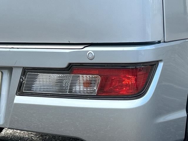 ハイゼットカーゴデラックスＳＡIII　純正ナビ　ＥＴＣ　ドライブレコーダー保証１年間距離無制限付き　オーバーヘッドシェルフ　前席パワーウインドウ　アイドリングストップ　キーレスエントリー　純正ナビゲーション　ＥＴＣ車載器　ドライブレコーダー　リヤベンチシート（東京都）の中古車