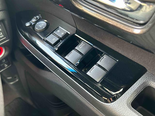 Ｎ−ＢＯＸカスタムＧ・ＥＸターボホンダセンシング保証　まごころ保証　１年間・走行距離無制限付き（東京都）の中古車