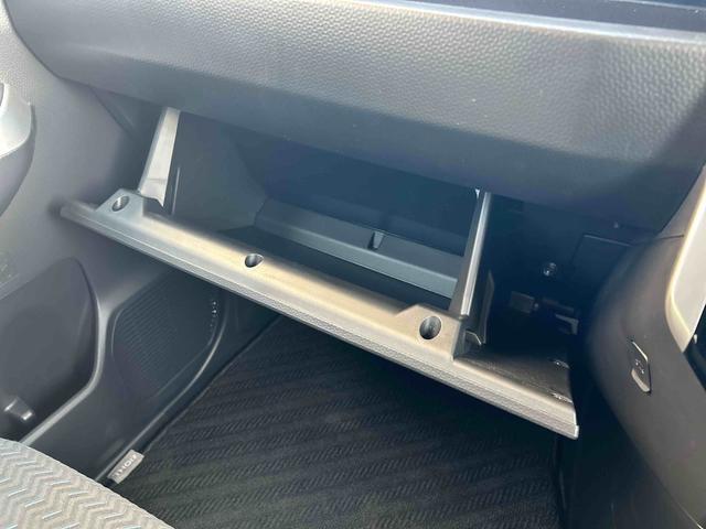 トールカスタムＧ　両側電動スライドドア　ＬＥＤヘッドランプ保証１年間距離無制限付き　電動パーキングブレーキ　アダプティブクルーズコントロール　ＬＥＤフォグランプ　ＬＥＤヘッドランプ　両側電動スライドドア　サンシェード　シートアンダートレイ（東京都）の中古車