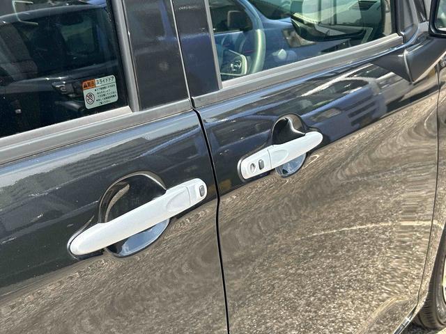 トールカスタムＧ　両側電動スライドドア　ＬＥＤヘッドランプ保証１年間距離無制限付き　電動パーキングブレーキ　アダプティブクルーズコントロール　ＬＥＤフォグランプ　ＬＥＤヘッドランプ　両側電動スライドドア　サンシェード　シートアンダートレイ（東京都）の中古車
