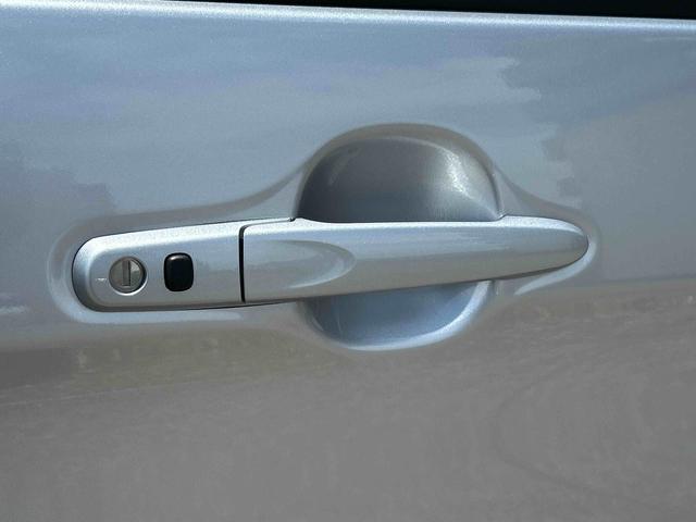 トールカスタムＧ　両側電動スライドドア　ＬＥＤヘッドランプ保証１年間距離無制限付き　電動パーキングブレーキ　アダプティブクルーズコントロール　ＬＥＤフォグランプ　ＬＥＤヘッドランプ　両側電動スライドドア　サンシェード　シートアンダートレイ（東京都）の中古車