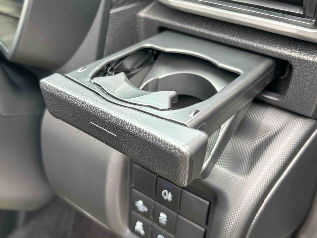 ロッキープレミアムＧ　　　　７インチ純正ナビ　パノラマモニター保証　新車保証・まごころ保証　１年間・走行距離無制限付き（東京都）の中古車