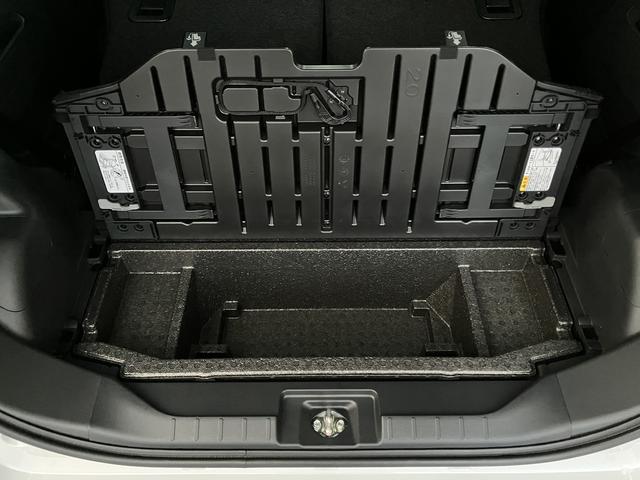 タントカスタムＲＳ　キーフリーシステム　前席シートヒーター保証　新車保証・まごころ保証　１年間・走行距離無制限付き　前席シートヒーター　電動パーキングブレーキ　キーフリーシステム　コーナーセンサー　両側電動スライドドア（東京都）の中古車