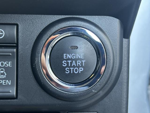 トールカスタムＧ　９インチディスプレイオーディオ　キーフリー保証　新車保証・まごころ保証　１年間・走行距離無制限付き　スマホ連携９インチディスプレイオーディオ　キーフリーシステム　ＬＥＤヘッドランプ　ＬＥＤフォグランプ　アダプティブクルーズコントロール（東京都）の中古車