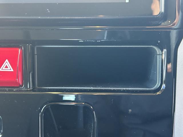 トールカスタムＧ　９インチディスプレイオーディオ　キーフリー保証　新車保証・まごころ保証　１年間・走行距離無制限付き　スマホ連携９インチディスプレイオーディオ　キーフリーシステム　ＬＥＤヘッドランプ　ＬＥＤフォグランプ　アダプティブクルーズコントロール（東京都）の中古車