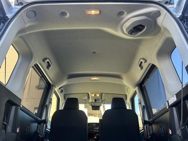 トールカスタムＧ　９インチディスプレイオーディオ　キーフリー保証　新車保証・まごころ保証　１年間・走行距離無制限付き　スマホ連携９インチディスプレイオーディオ　キーフリーシステム　ＬＥＤヘッドランプ　ＬＥＤフォグランプ　アダプティブクルーズコントロール（東京都）の中古車