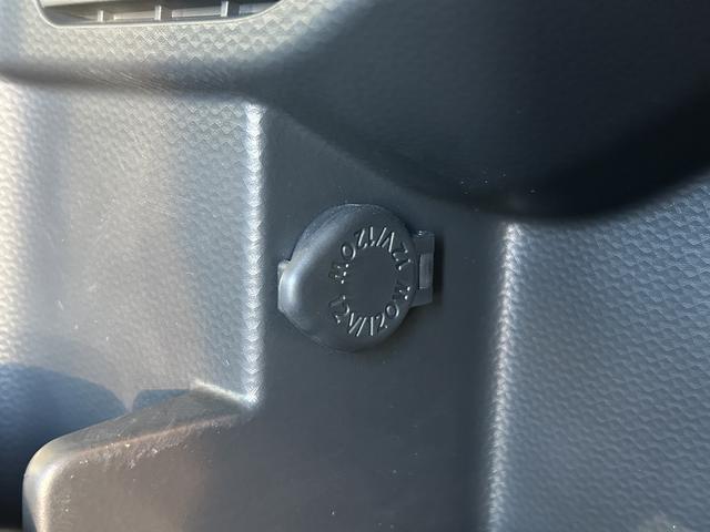 トールカスタムＧ　９インチディスプレイオーディオ　キーフリー保証　新車保証・まごころ保証　１年間・走行距離無制限付き　スマホ連携９インチディスプレイオーディオ　キーフリーシステム　ＬＥＤヘッドランプ　ＬＥＤフォグランプ　アダプティブクルーズコントロール（東京都）の中古車