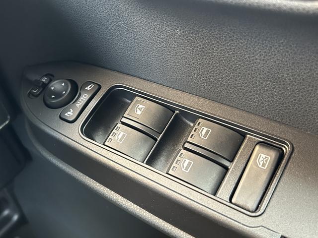 タントカスタムＲＳ　両側電動スライドドア　前席シートヒーター保証　新車保証・まごころ保証　１年間・走行距離無制限付き　両側電動スライドドア　前席シートヒーター　キーフリーシステム　コーナーセンサー　シートバックテーブル　アイドリングストップ（東京都）の中古車