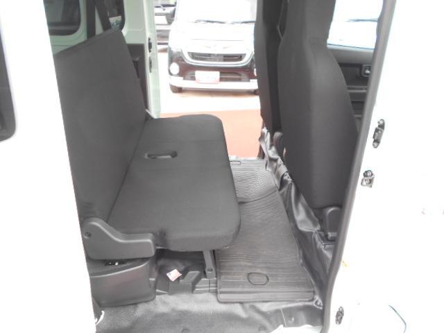 ハイゼットカーゴデラックス　４ＷＤ　ディスプレイオーディオ　ＥＴＣ車載器保証１年間距離無制限付き・４ＷＤ・ディスプレイオーディオ・バックカメラ・ドラレコ・リヤベンチシート・前席パワーウインドウ・キーフリーシステム（東京都）の中古車