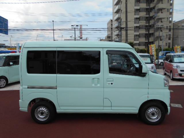 ハイゼットカーゴデラックス　４ＷＤ　ディスプレイオーディオ　ＥＴＣ車載器保証１年間距離無制限付き・４ＷＤ・ディスプレイオーディオ・バックカメラ・ドラレコ・リヤベンチシート・前席パワーウインドウ・キーフリーシステム（東京都）の中古車