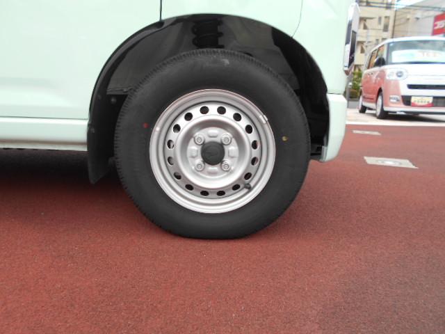 ハイゼットカーゴデラックス　４ＷＤ　ディスプレイオーディオ　ＥＴＣ車載器保証１年間距離無制限付き・４ＷＤ・ディスプレイオーディオ・バックカメラ・ドラレコ・リヤベンチシート・前席パワーウインドウ・キーフリーシステム（東京都）の中古車