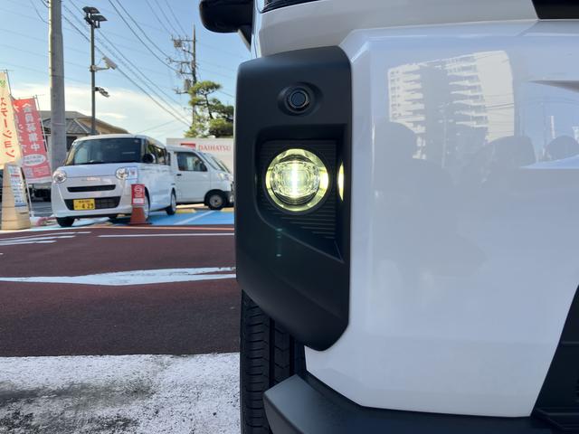 タフトＧ　ダーククロムベンチャー保証１年間距離無制限付き　パノラマカメラ　ＬＥＤヘッドランプ　ＬＥＤフォグランプ　１５インチアルミホイール　オート格納ドアミラー　電動パーキングブレーキ　オートライト　前席シートヒーター（東京都）の中古車