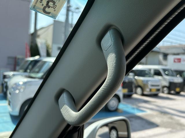 ハイゼットカーゴクルーズ　７インチナビ　電動格納ドアミラー　バックカメラ保証１年間距離無制限付き・ワンセグナビ・電動格納ドアミラー・キーレス・バックカメラ・リヤベンチシート・前席パワーウインドウ（東京都）の中古車