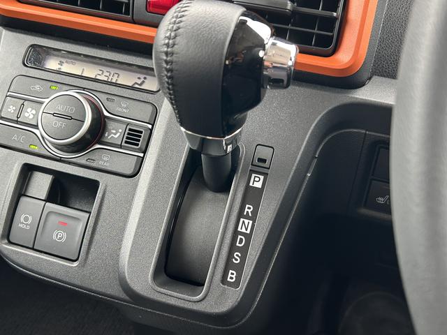 タントファンクロスターボ全周囲カメラ・シートヒーター・両側電動スライドドア（東京都）の中古車