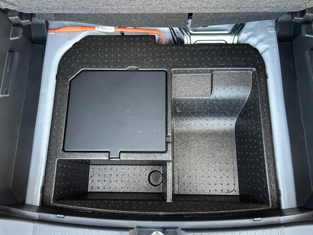 ロッキープレミアムＧ　ＨＥＶ９インチナビ・パノラマカメラ・ドラレクルーズコントロール・ＥＴＣ・シートヒーター（東京都）の中古車