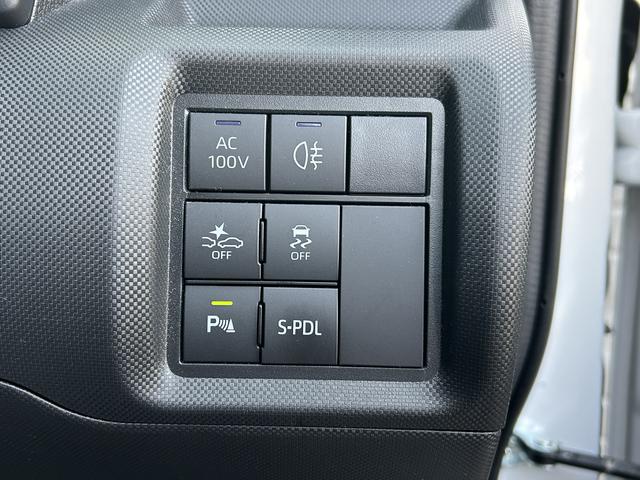 ロッキープレミアムＧ　ＨＥＶ９インチナビ・パノラマカメラ・ドラレクルーズコントロール・ＥＴＣ・シートヒーター（東京都）の中古車