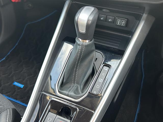 ロッキープレミアムＧ　ＨＥＶ９インチナビ・パノラマカメラ・ドラレクルーズコントロール・ＥＴＣ・シートヒーター（東京都）の中古車