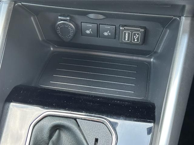 ロッキープレミアムＧ　ＨＥＶ９インチナビ・パノラマカメラ・ドラレクルーズコントロール・ＥＴＣ・シートヒーター（東京都）の中古車