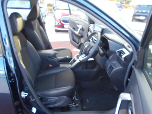 ロッキープレミアムフルセグナビ・バックカメラ・ドラレコ・ＥＴＣ・クルーズコントロール・シートヒーター（東京都）の中古車