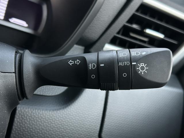 トールカスタムＧ　ディスプレイオーディオ　クルーズコントロール保証１年間距離無制限付き・９インチディスプレイオーディオ・全周囲カメラ・クルーズコントロール・両側電動スライドドア・電動パーキングブレーキ・キーフリーシステム・ＬＥＤヘッドランプ・コーナーセンサー（東京都）の中古車