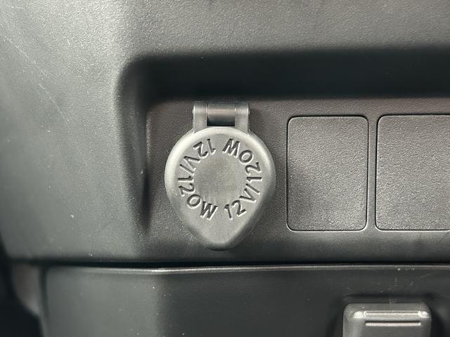 トールカスタムＧ　ディスプレイオーディオ　パノラマモニター保証１年間距離無制限付き・９インチディスプレイオーディオ・全周囲カメラ・クルーズコントロール・ＥＴＣ・両側電動スライドドア・電動パーキングブレーキ・キーフリーシステム・ＬＥＤヘッドランプ（東京都）の中古車