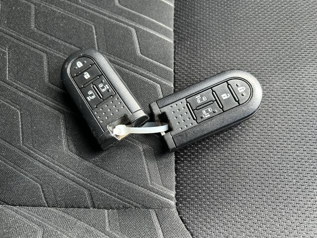 トールカスタムＧリミテッドＳＡ３　９インチナビ　ＥＴＣ　ドラレコ保証１年間距離無制限付き・車券整備付・フルセグナビ・クルーズコントロール・ドラレコ・全周囲カメラ・ＥＴＣ・シートヒーター・両側電動スライドドア・オートライト・ＬＥＤヘッドランプ・ＬＥＤフォグランプ（東京都）の中古車