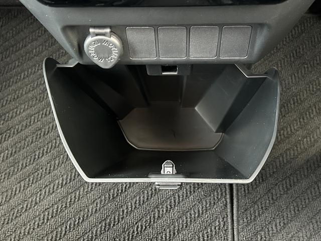 トールカスタムＧ　９インチディスプレイオーディオ　パノラマモニター保証　新車保証・まごころ保証　１年間・走行距離無制限付き（東京都）の中古車