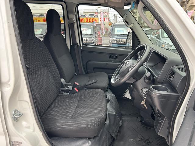 ハイゼットカーゴデラックスＳＡ３ＬＥＤヘッドライト・キーレス・アイドリングストップ・衝突回避支援（東京都）の中古車