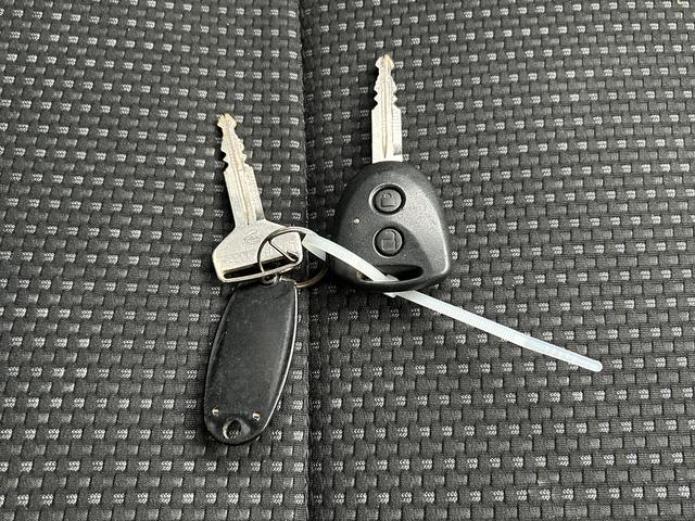 ハイゼットカーゴデラックスＳＡ３ＬＥＤヘッドライト・キーレス・アイドリングストップ・衝突回避支援（東京都）の中古車