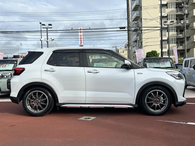 ロッキープレミアムＧ　ＨＥＶ９インチナビ・パノラマカメラ・ドラレコ・ＥＴＣ・クルーズコントロール・シートヒータ（東京都）の中古車