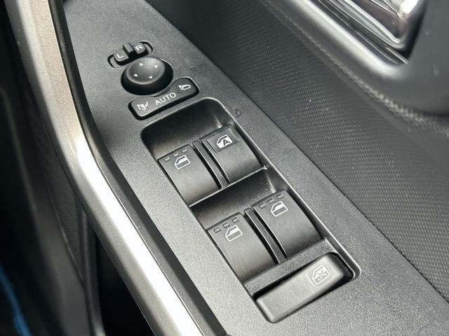 ロッキープレミアムＧ　ＨＥＶ　９インチナビ装備保証　・まごころ保証　１年間・走行距離無制限付き・９インチナビ・パノラマカメラ・ドラレコ・ＥＴＣ装備・ＬＥＤヘッドライト装備（東京都）の中古車