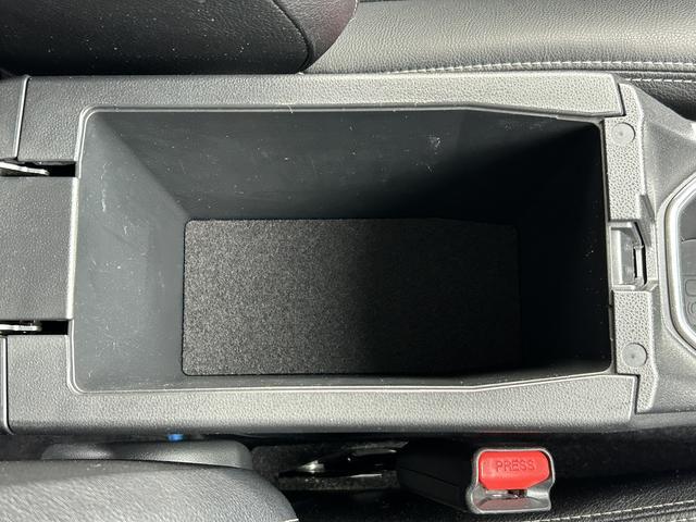 ロッキープレミアムＧ　ＨＥＶ　９インチナビ装備保証　・まごころ保証　１年間・走行距離無制限付き・９インチナビ・パノラマカメラ・ドラレコ・ＥＴＣ装備・ＬＥＤヘッドライト装備（東京都）の中古車