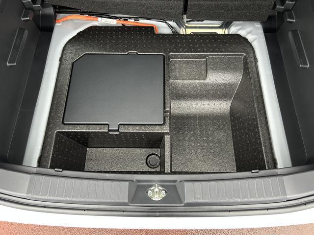 ロッキープレミアムＧ　ＨＥＶ　９インチナビ装備保証　・まごころ保証　１年間・走行距離無制限付き・９インチナビ・パノラマカメラ・ドラレコ・ＥＴＣ装備・ＬＥＤヘッドライト装備（東京都）の中古車
