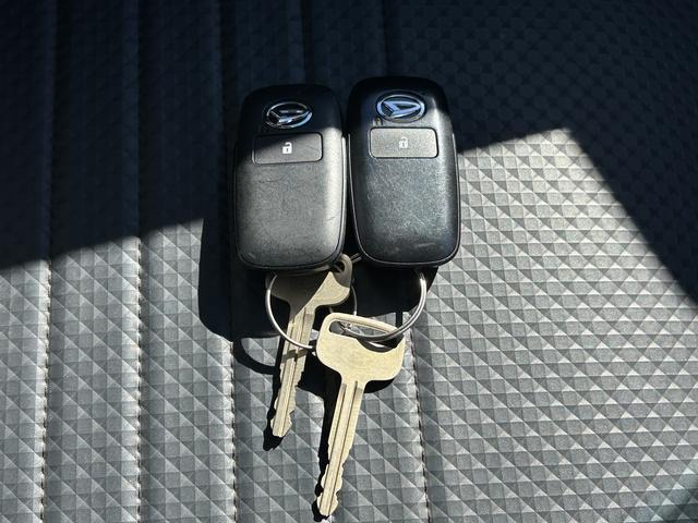 ハイゼットトラックハイルーフ AM/FMラジオ装備保証 新車保証・まごころ保証 1年間・走行距離無制限付き・AM/FMラジオ装備・スマートアシスト装備(東京都)の中古車