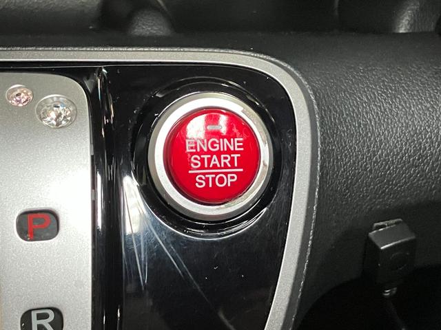 Ｎ−ＢＯＸカスタムＧ・ターボＡパッケージ衝突被害軽減ブレーキシステム　デイライト　両側オートスライドドア　Ｂカメラ　クルーズコントロール　ステアリングスイッチ　パドルシフト　Ｐスタート　ＥＴＣ　電動格納ミラー　キーフリー（神奈川県）の中古車