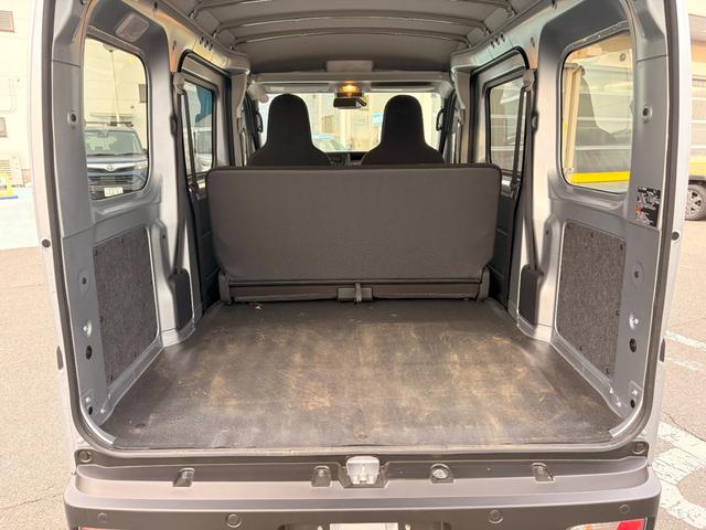 ハイゼットカーゴＤＸサポカーＳワイド適合　ラジオ　エアコン　アクセサリーソケット　コーナーセンサー　アイドリングストップ　光軸調整ダイヤル　横滑り防止機能　誤発進抑制機能　パワーウインドウ　キーレス（神奈川県）の中古車