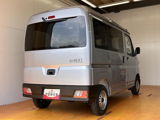 ハイゼットカーゴＤＸサポカーＳワイド適合　ラジオ　エアコン　アクセサリーソケット　コーナーセンサー　アイドリングストップ　光軸調整ダイヤル　横滑り防止機能　誤発進抑制機能　パワーウインドウ　キーレス（神奈川県）の中古車