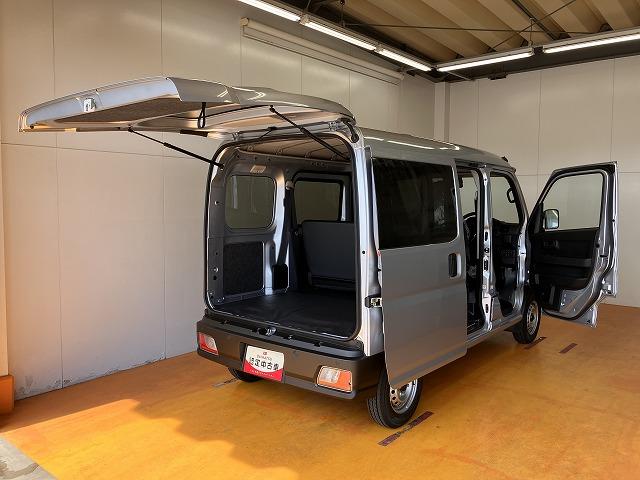 ハイゼットカーゴＤＸサポカーＳワイド適合　ラジオ　エアコン　アクセサリーソケット　コーナーセンサー　アイドリングストップ　光軸調整ダイヤル　横滑り防止機能　誤発進抑制機能　パワーウインドウ　キーレス（神奈川県）の中古車