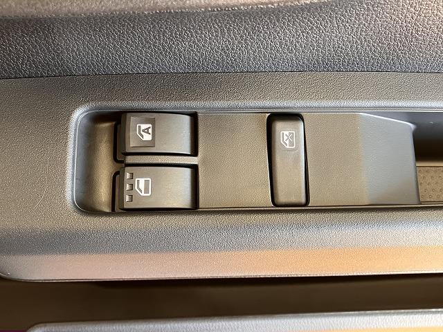 ハイゼットカーゴＤＸサポカーＳワイド適合　ラジオ　エアコン　アクセサリーソケット　コーナーセンサー　アイドリングストップ　光軸調整ダイヤル　横滑り防止機能　誤発進抑制機能　パワーウインドウ　キーレス（神奈川県）の中古車